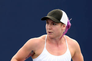 Close-up Bethanie Mattek-sands Wearing Cap Wallpaper