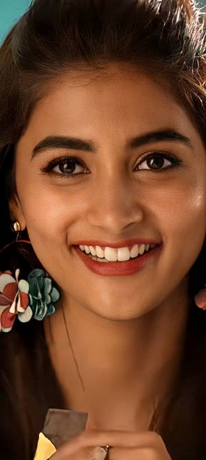 Close-up Portrait Of Pooja Hedge Hd Wallpaper