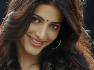Close Up Shruti Hassan Hd Wallpaper