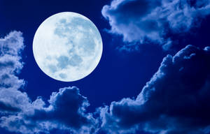 Cloudy Blue Sky Beautiful Full Moon Wallpaper