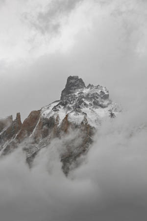 Cloudy Snowy Mountain Peak Nature Scenery Wallpaper
