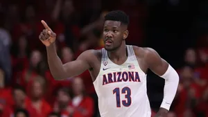 College Basketball Game Arizona Wildcats Deandre Ayton Wallpaper