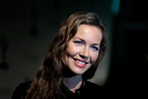 Connie Nielsen Smile Wallpaper