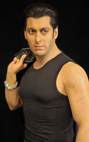 Cool Indian Hero Hd Salman Khan Wallpaper