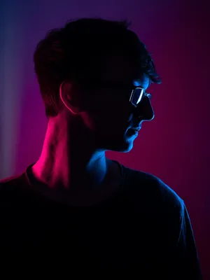 Cool Men With Glasses Red Aesthetic Wallpaper