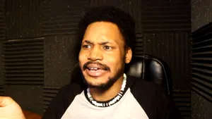Coryxkenshin Confused Face Wallpaper