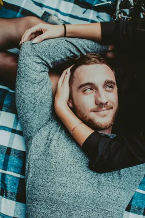 Couple Love And Friendship Wallpaper