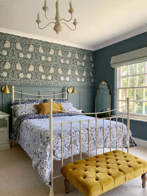 Cozy Cottage-style Bed Frame Wallpaper