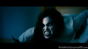 Crawling Angry Vampire Girl Wallpaper