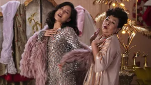 Crazy Rich Asians Rachel And Auntie Wallpaper