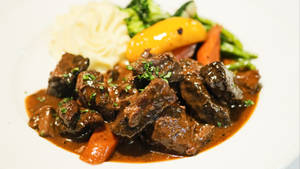 Cream Beef Bourguignon Wallpaper