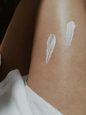 Cream On Thigh Wallpaper