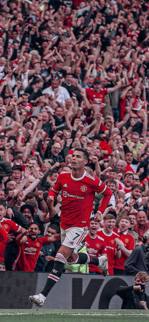 Crowd Cheering For Manchester United Mobile Wallpaper
