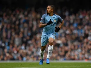 Crowd Watching Gabriel Jesus Run Wallpaper