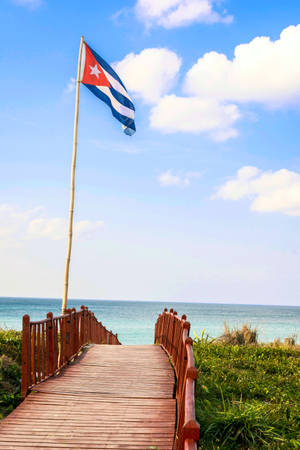 Cuban Flag Wooden Footbridge Wallpaper