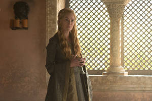 Cunning Queen Cersei Lannister Wallpaper
