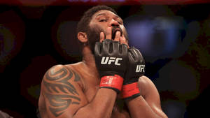 Curtis Blaydes Rubbing Face Wallpaper