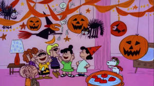Cute Aesthetic Halloween Peanuts Party Wallpaper