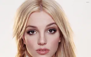 Cute Childlike Britney Spears Wallpaper