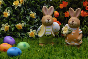 Cute Easter Bunny Statue Wallpaper