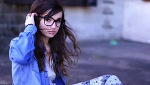 Cute Women With Glasses Moriah Pereira Wallpaper
