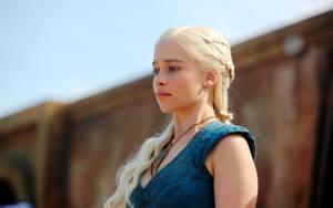 Daenerys Targaryen Blue Dress Headshot Wallpaper