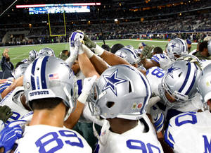 Dallas Cowboys Team Huddle Wallpaper