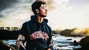 Danish Zehen Sky And Ocean Wallpaper