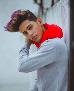 Danish Zehen With Colorful Hair Wallpaper