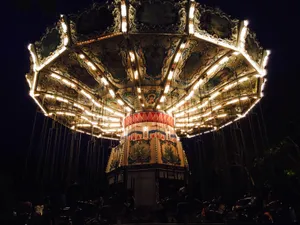 Dark Theme Carousel Ride At Night Wallpaper