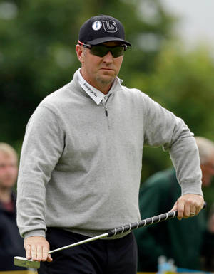 David Duval Smirking Portrait Wallpaper