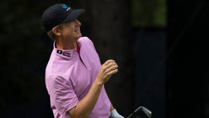 David Toms Looking Into Distance Wallpaper