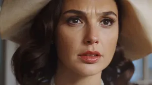 Death On The Nile Gal Gadot Wallpaper