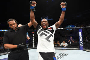 Derek Brunson Celebratory Cheer Wallpaper