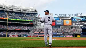 Derek Jeter Walking To Pitch Wallpaper