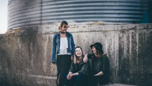 Download Bestie Wallpaper Wallpaper