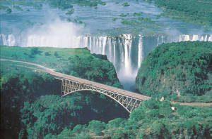 Earth's Greatest Waterfall In Zimbabwe Wallpaper
