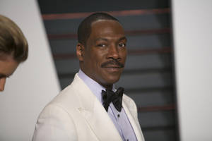 Eddie Murphy In A Candid Moment Wallpaper