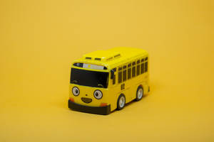 Educational Yellow Toy Bus Wallpaper