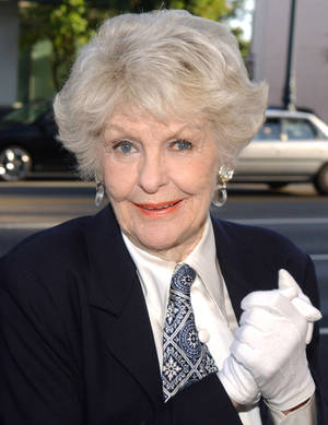 Elaine Stritch, An Icon Of Stage And Screen Wallpaper