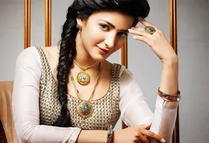 Elegance Personified - Shruti Hassan In Hd Wallpaper