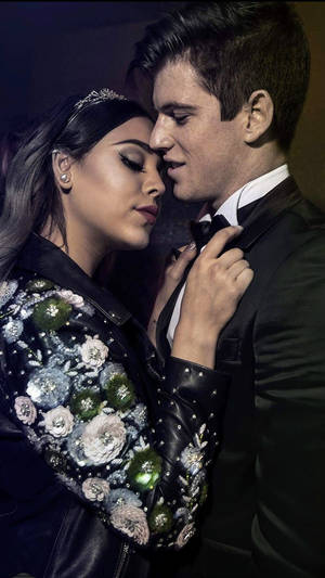 Elite Lucrecia And Guzman Wallpaper