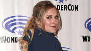 Eliza Taylorat Wonder Con Event Wallpaper
