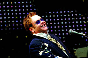 Elton John Happy Concert Smile Wallpaper