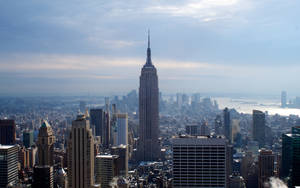 Empire Building In Crowded New York Hd Wallpaper