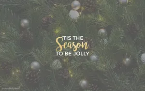 Enjoy The Holidays With A Unique Aesthetic Christmas Laptop. Wallpaper