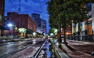 Enjoying A Beautiful Evening In Dallas, Texas Wallpaper