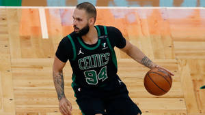 Evan Fournier Dribble Ball Celtics Vs. Charlotte Hornets Wallpaper