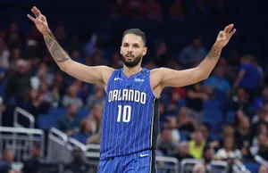 Evan Fournier Three Point Shot Magic Vs. Sacramento Kings Wallpaper