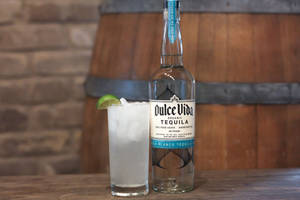 Experience Dulce Vida - Crafting Line Of Thoughtful Tequila Cocktails. Wallpaper